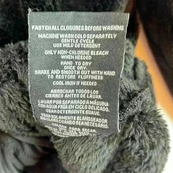 32 Degrees Jacket Black Women’s Medium Plush Faux Fur Zip Up Pockets - Picture 6 of 9